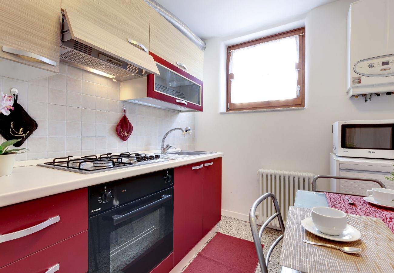 Apartment in Cannaregio - CANNAREGIO-APARTMENT WITH AIR CONDITIONING IN THE ROOMS, WASHING MACHINE AND WIFI