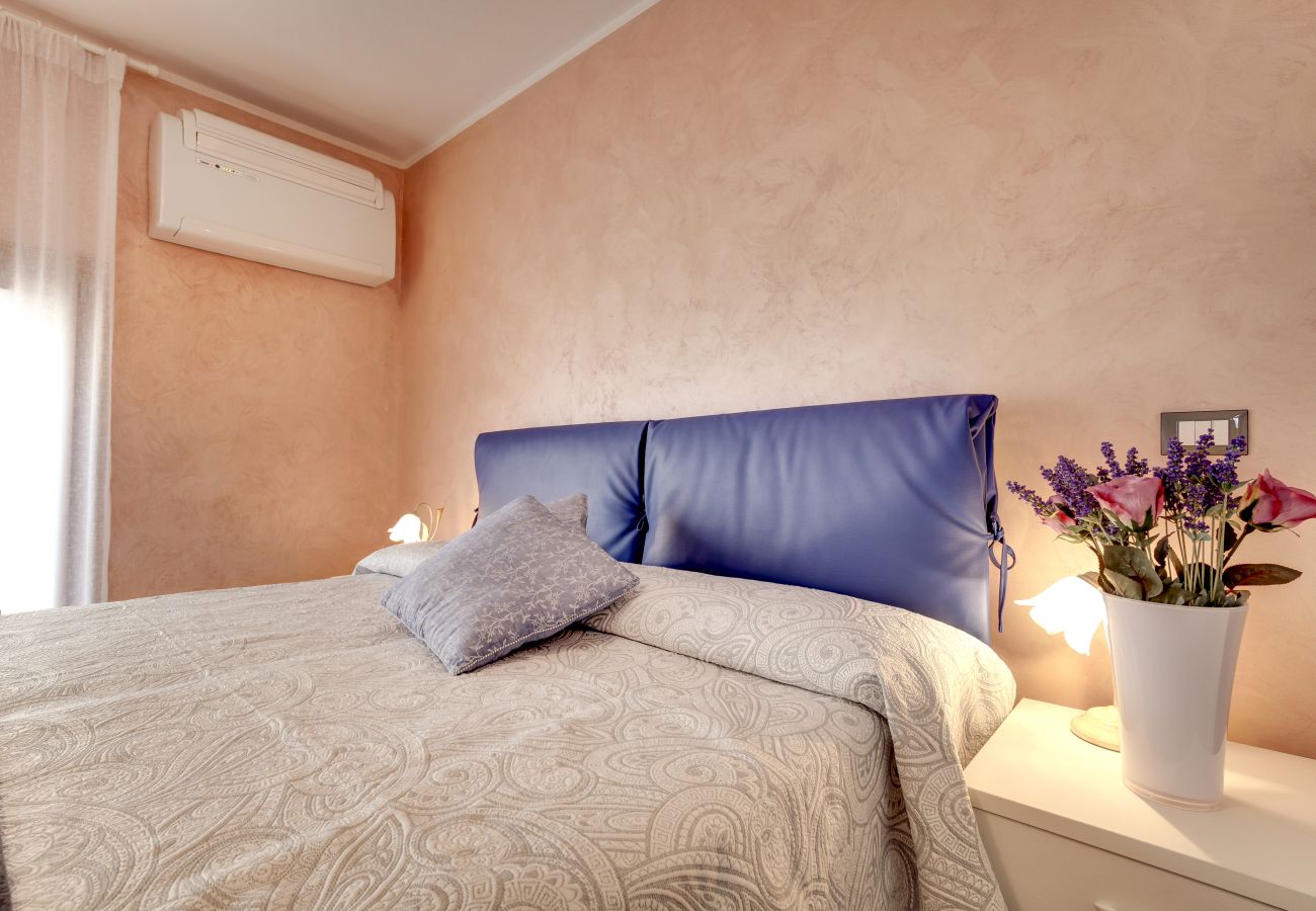 Apartment in Cannaregio - CANNAREGIO-APARTMENT WITH AIR CONDITIONING IN THE ROOMS, WASHING MACHINE AND WIFI