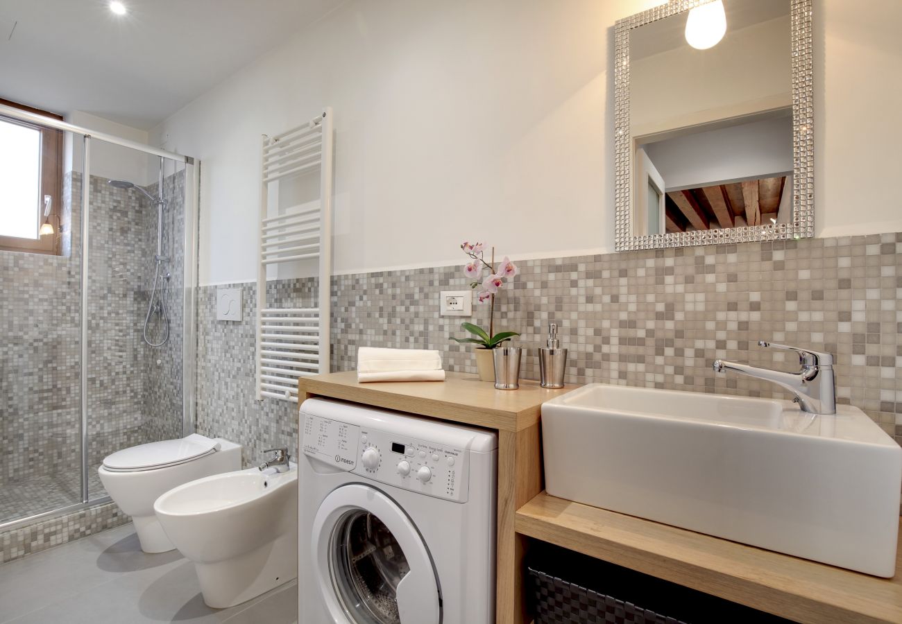 Apartment in Cannaregio - BEAUTIFUL APARTMENT GUGLIE AREA - WASHING MACHINE, AIR CONDITIONING, WIFI