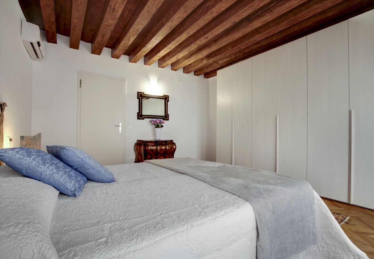 Apartment in Cannaregio - BEAUTIFUL APARTMENT GUGLIE AREA - WASHING MACHINE, AIR CONDITIONING, WIFI