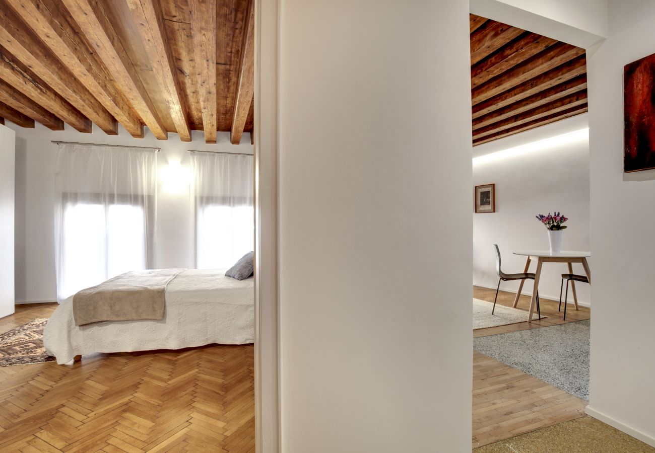 Apartment in Cannaregio - BEAUTIFUL APARTMENT GUGLIE AREA - WASHING MACHINE, AIR CONDITIONING, WIFI