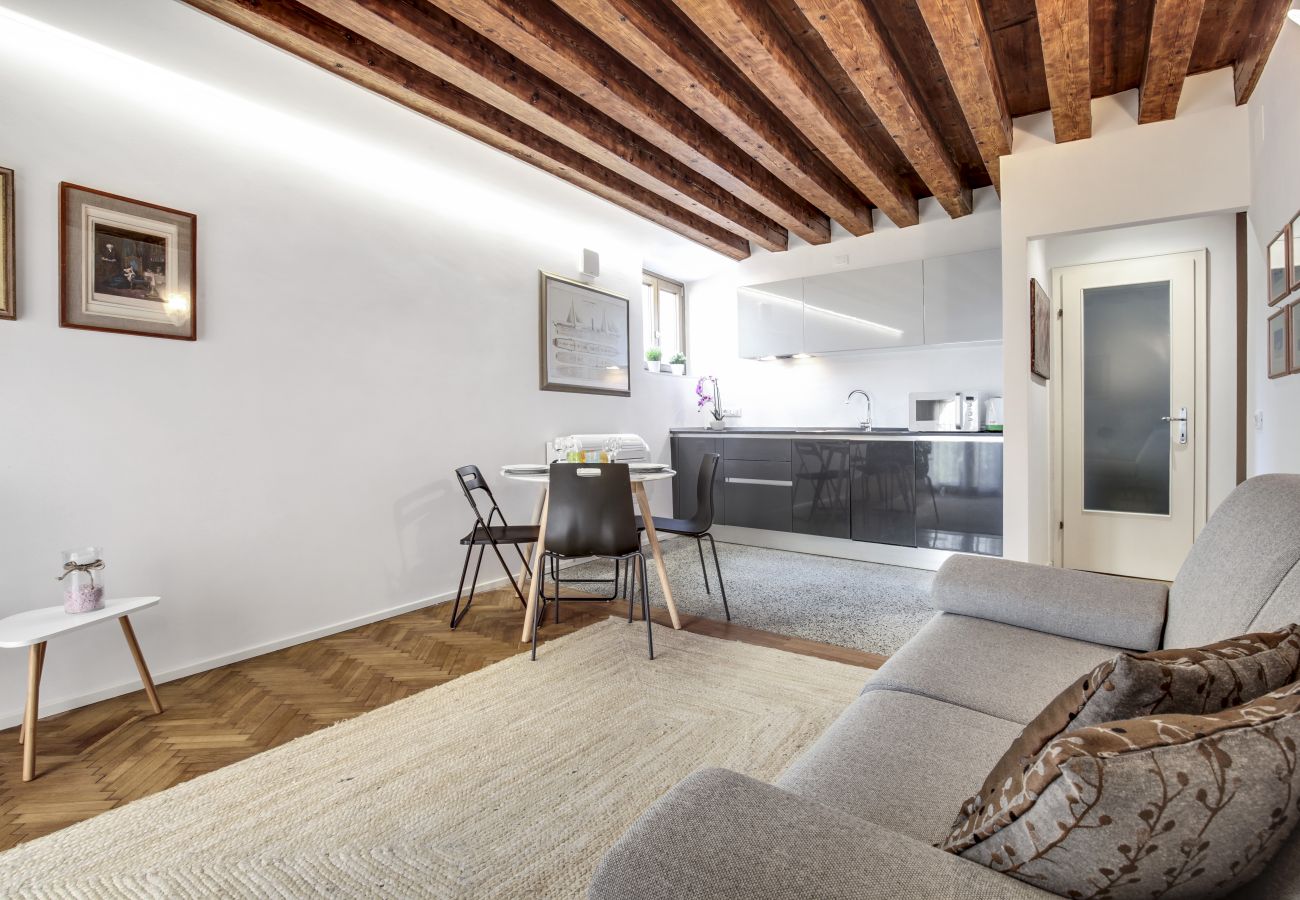Apartment in Cannaregio - BEAUTIFUL APARTMENT GUGLIE AREA - WASHING MACHINE, AIR CONDITIONING, WIFI