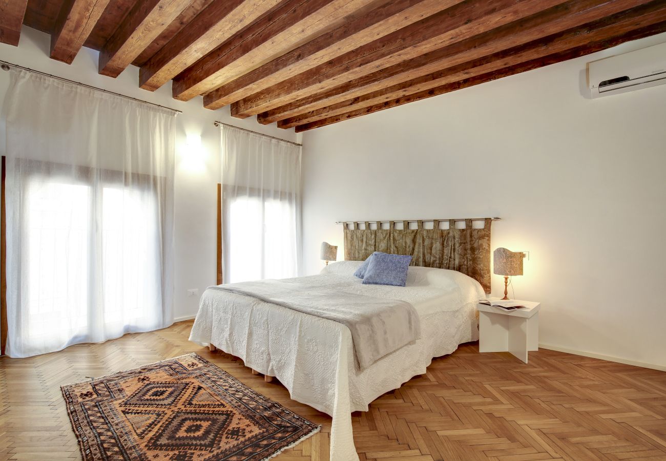 Apartment in Cannaregio - BEAUTIFUL APARTMENT GUGLIE AREA - WASHING MACHINE, AIR CONDITIONING, WIFI