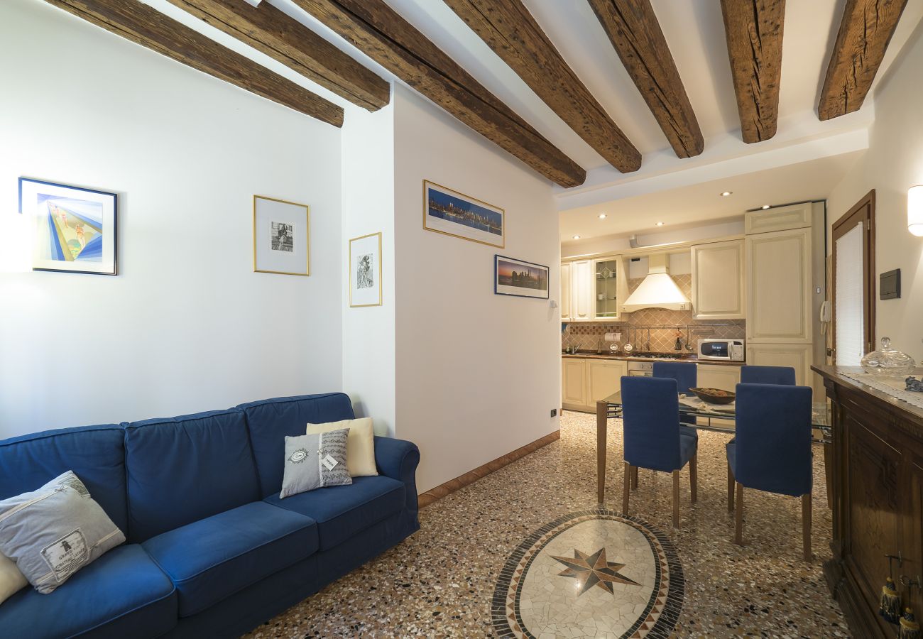 Apartment in Castello - CASTELLO/BIENNALE, APARTMENT ON THE GROUND FLOOR WITH VIEW OVER THE CANAL
