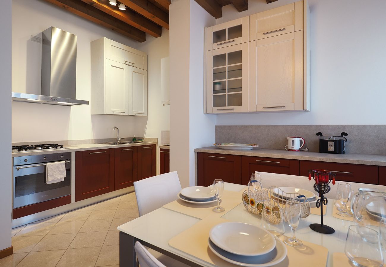 Apartamento en Cannaregio - AMPLIO Y COMODO APARTAMENTO AL PRIMER PISO CERCA DE LA ESTACIÓN