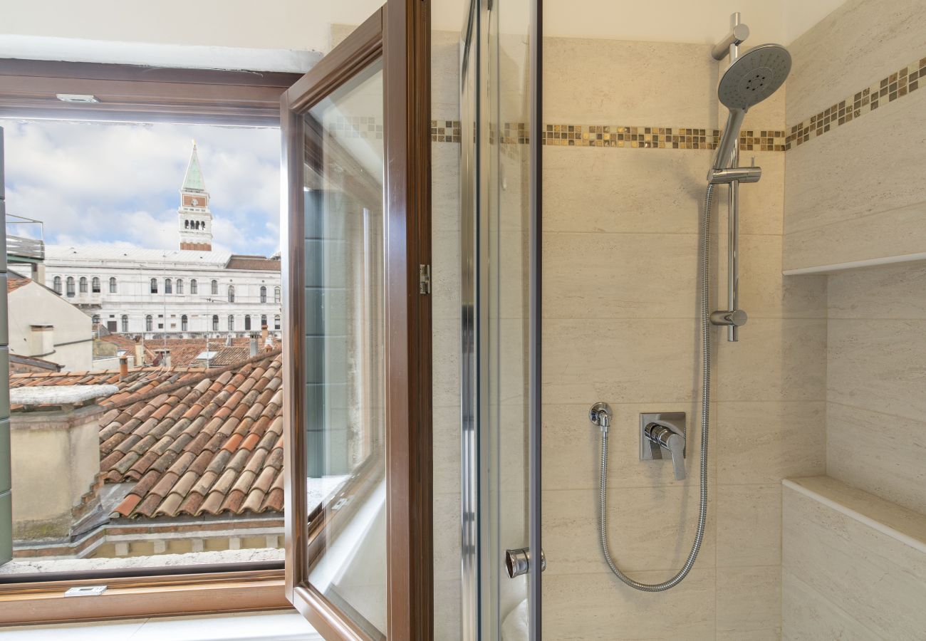 Appartement à Castello -  Vue Campanile St Marc : appartement moderne et spacieux, une adresse incontournable !