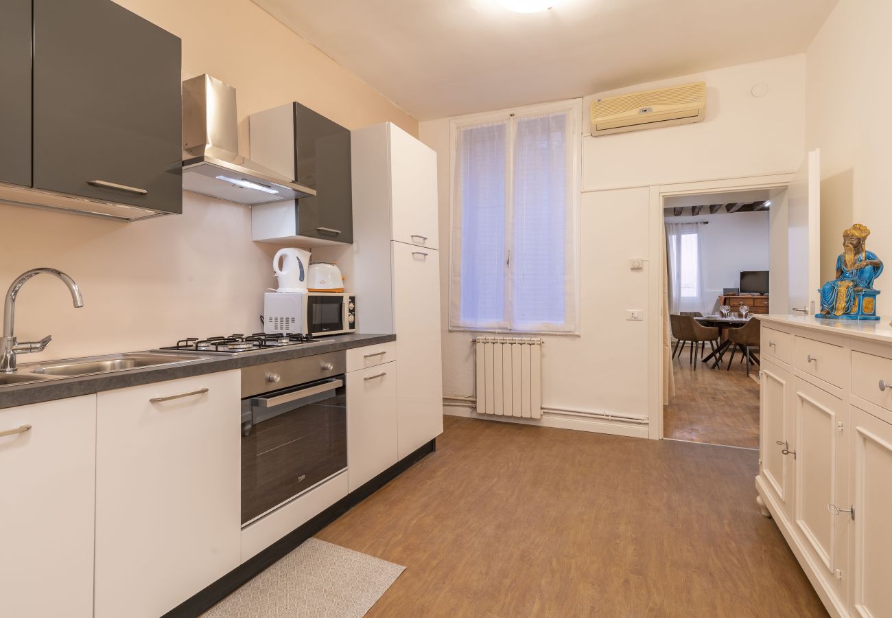 Appartement à San Marco - SAN MARCO-CAMPO SAN MAURIZIO, APPARTEMENT AVEC VUE SUR LE CANAL