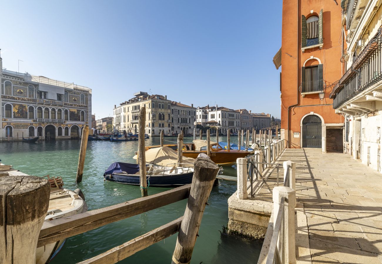 Appartement à San Marco - SAN MARCO-CAMPO SAN MAURIZIO, APPARTEMENT AVEC VUE SUR LE CANAL